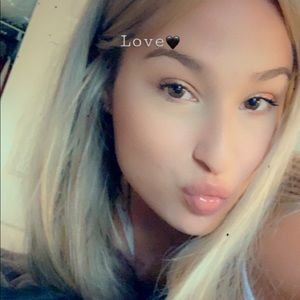 Meet your Posher, Deanna